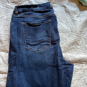 American Eagle Next Level Stretch Curvy Skinny Kick